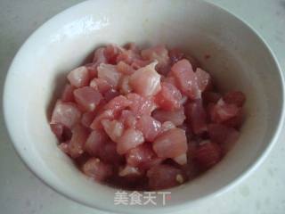 酸豇豆炒肉丁的做法步骤：3