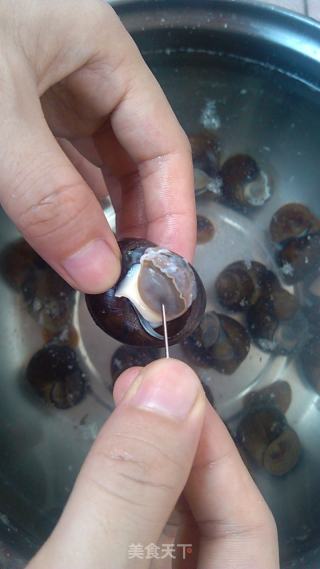 香辣田螺的做法步骤：3