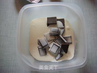 夏日浓情巧克力慕斯的做法步骤：1