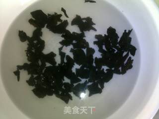 黑白菜的做法步骤：1