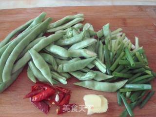 四季豆烧腊肉的做法步骤：3
