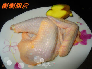 [一鸡两吃]-----美味白切鸡！的做法步骤：1