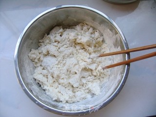 最香不过肉包子——葱香大肉小笼包的做法步骤：1