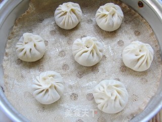 最香不过肉包子——葱香大肉小笼包的做法步骤：14