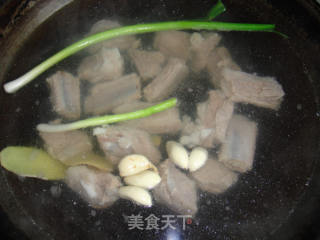 冬瓜排骨汤的做法步骤：4