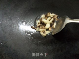 香菇扒上海青的做法步骤：3