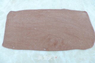 蒸一笼小朋友们喜爱的巧克力味双色小馒头的做法步骤：10