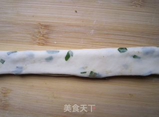 椒香葱花饼的做法步骤：7