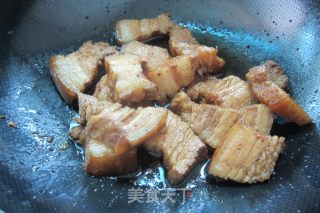 油焖五花肉的做法步骤：3