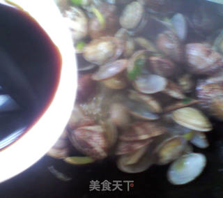 葱爆花蚬的做法步骤：6