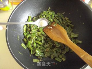 小炒空心菜梗的做法步骤：10