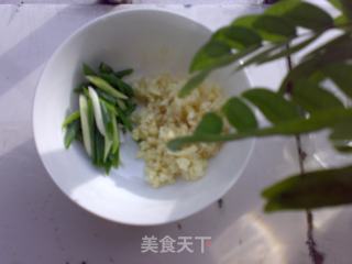 凉拌鱿鱼的做法步骤：3
