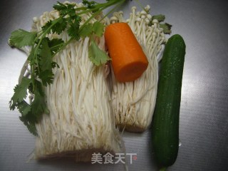 香辣凉拌金针菇的做法步骤：1