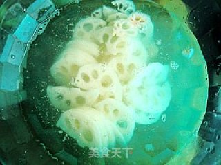 鱼香藕片的做法步骤：2