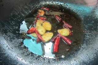 水煮鸭的做法步骤：3