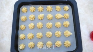 泡芙——好吃如冰淇淋般的冰冻泡芙的做法步骤：6