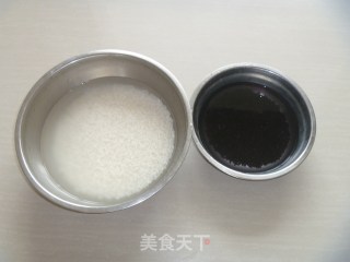 黑香糯米粽的做法步骤：1