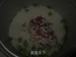 香菇肉丝饭，再搁上俩鸡蛋，鲜美啊的做法步骤：6