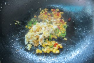甜玉米炒饭的做法步骤：5