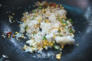 甜玉米炒饭的做法步骤：6