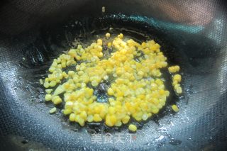 甜玉米炒腊肉的做法步骤：3