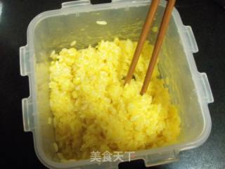 夏日开胃主食----老干妈炒饭的做法步骤：3