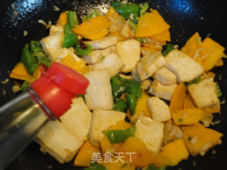 南瓜炒豆腐的做法步骤：9