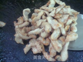 京葱炒猪脖肉的做法步骤：7