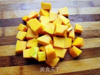 很好喝的紫薯南瓜糖水的做法步骤：2