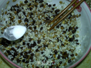 杂粮腊肉粽的做法步骤：10