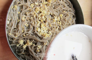 河北小吃——{麻辣香煎皮渣}的做法步骤：4