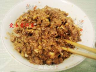 香菇鲜肉大包的做法步骤：2