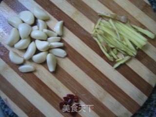 香辣鱼头煲的做法步骤：3