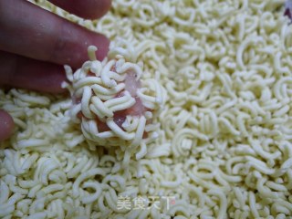 泡面虾球的做法步骤：7