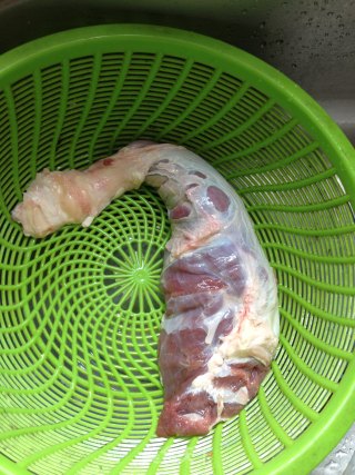 五香酱牛肉的做法步骤：1