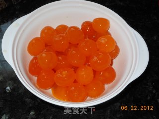 广式花生蛋黄粽的做法步骤：3