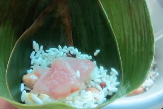 端午节吃粽子------今天包了花生莲子肉粽的做法步骤：5