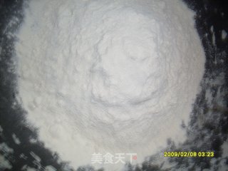 洋葱水饺的做法步骤：1
