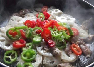 辣椒炒莲藕的做法步骤：6