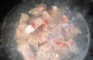 四川风味干豇豆烧排骨----口水长流的做法步骤：2