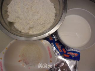 蜜豆毛毛虫面包的做法步骤：1