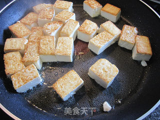 淮盐干煎培根豆腐的做法步骤：6