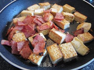 淮盐干煎培根豆腐的做法步骤：10