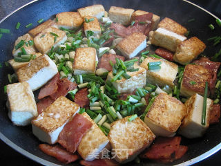 淮盐干煎培根豆腐的做法步骤：11