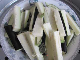 夏日小菜---炝拌茄子的做法步骤：3