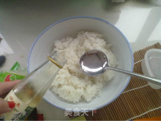 可爱寿司饭团配紫薯银耳汤的做法步骤：1