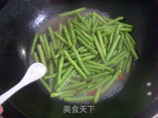 炒豇豆的做法步骤：4