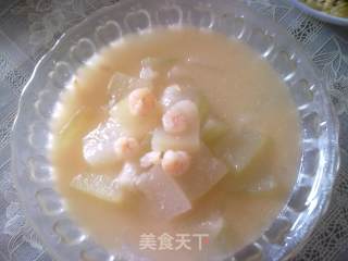 鲜美养颜的美味靓汤－－虾仁冬瓜汤的做法步骤：1