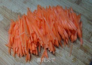 胡萝卜猪肉饺子的做法步骤：1