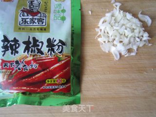 清凉一夏----苦瓜拌木耳的做法步骤：2